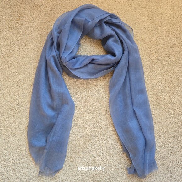 NWOT Ovcio Featherlight Cashmere Scarf Dark Blue - Picture 2 of 12